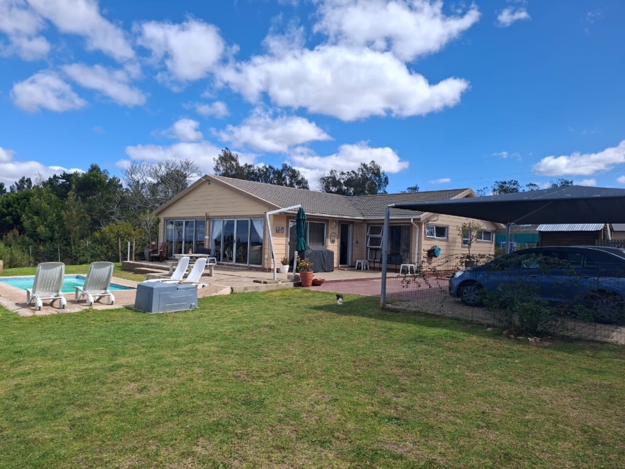 3 Bedroom Property for Sale in Rheeboksfontein Western Cape